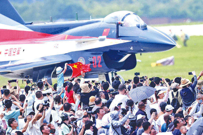 男日妹子B视频长春航空展迎来首个公众日